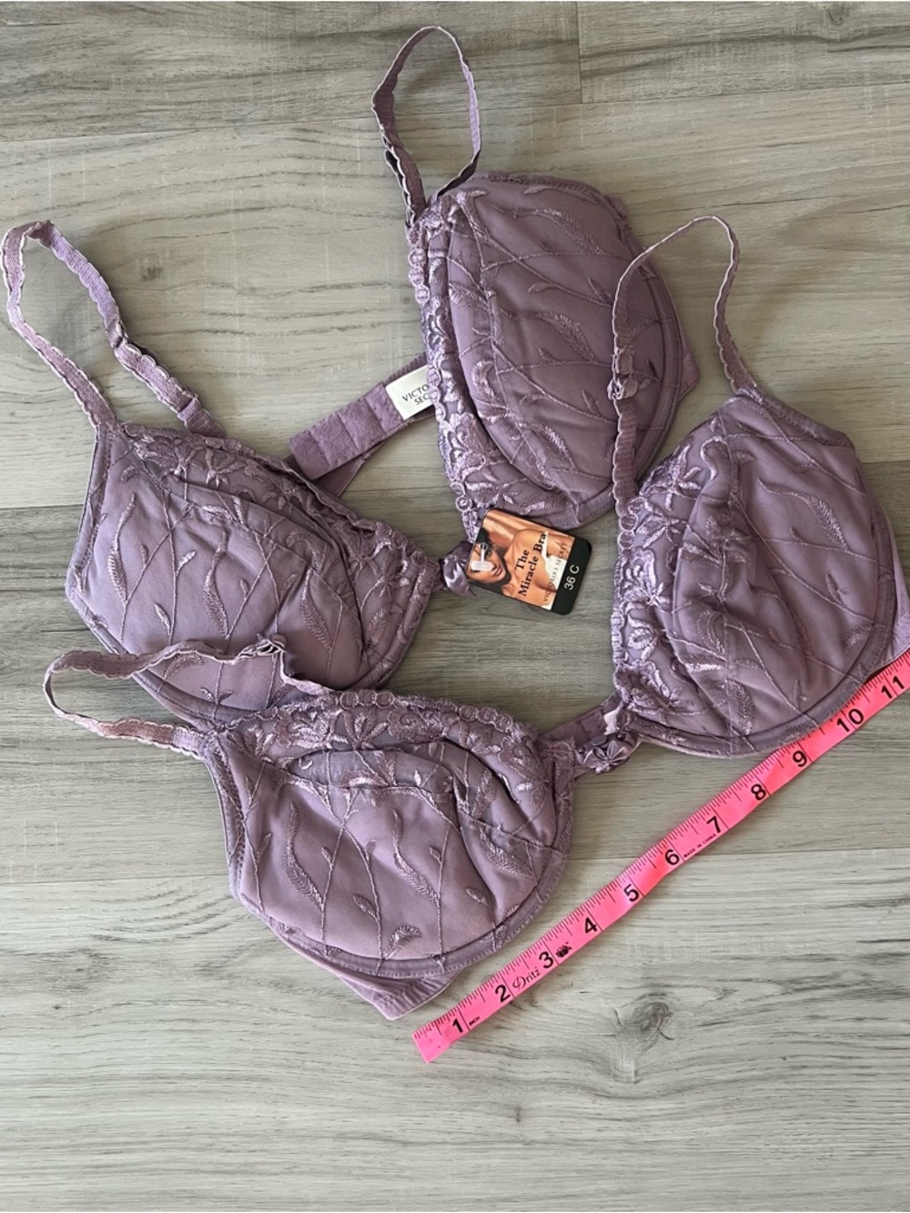 Vintage Victoria's Secret Embroidered Miracle Bra set with dolls kill thong NWT - Picture 5 of 17